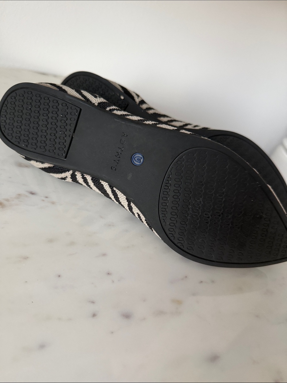 Rothy Zebra-Print Pointed Toe Knit Flats in Black and Tan Size 10 - Picture 6 of 6
